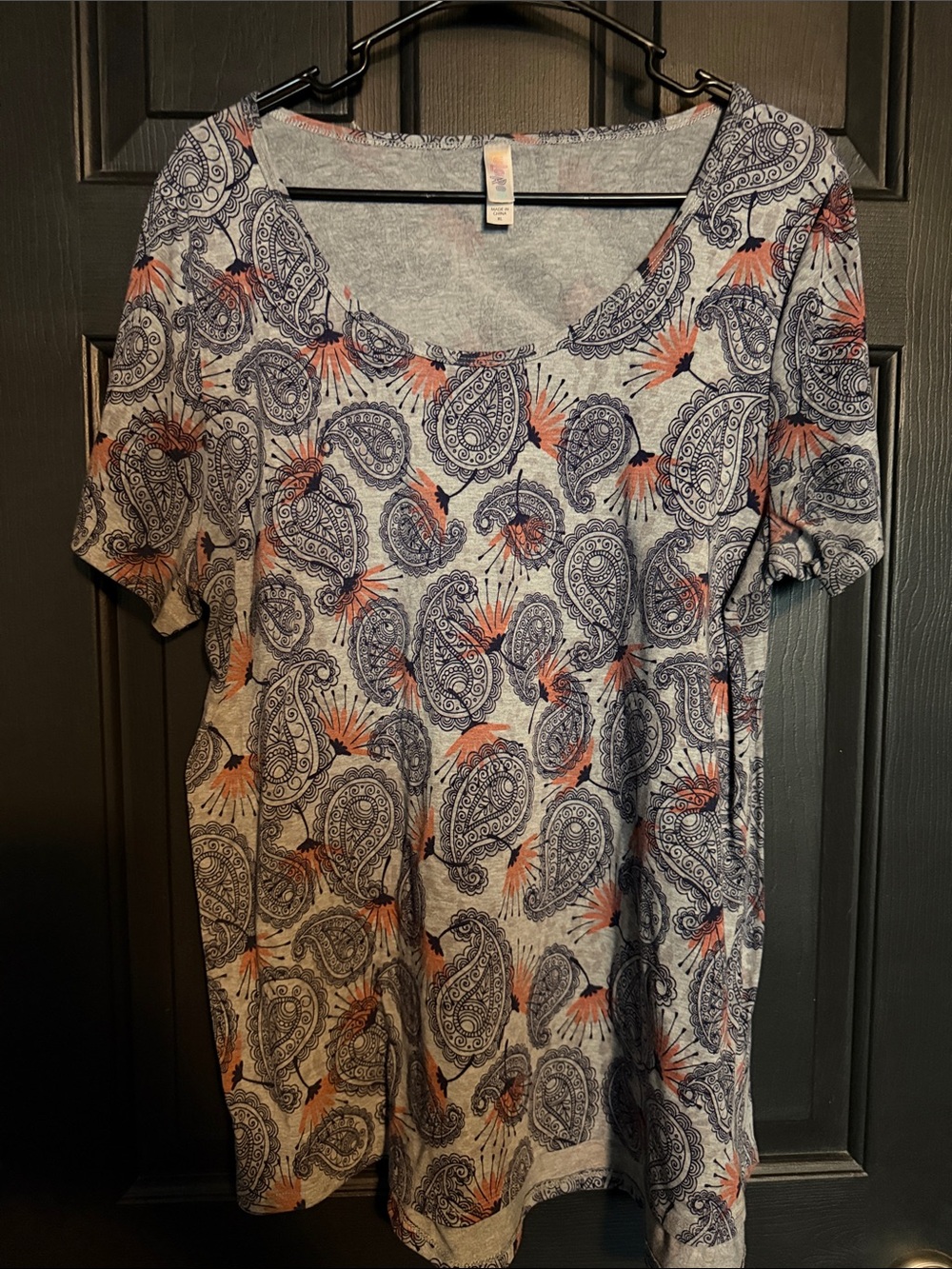 LuLaRoe Short Sleeve Scoop Neck Tee in Gray with Navy and Orange Paisley
